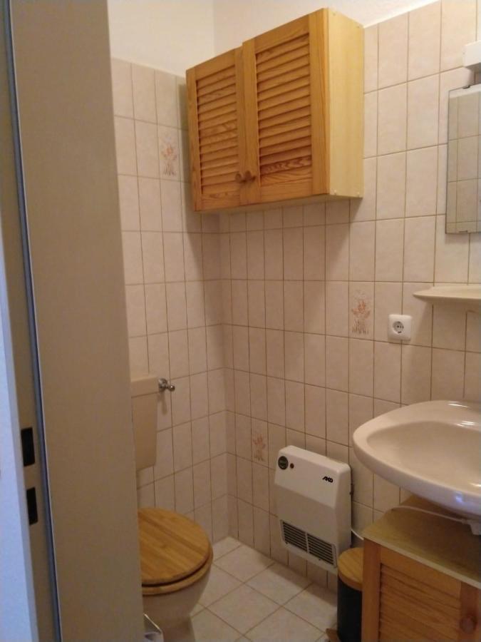 Kleine Ferienwohnung, Einzimmeraparment In Altenkirchen Almersbach Zewnętrze zdjęcie