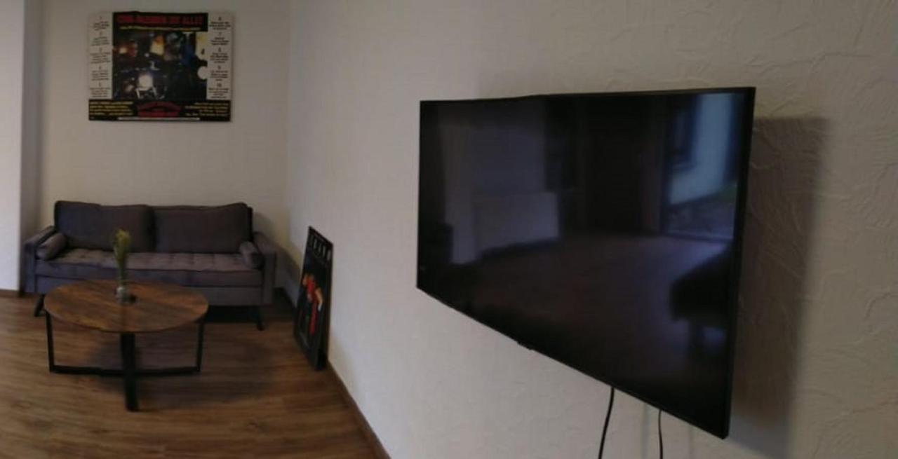 Kleine Ferienwohnung, Einzimmeraparment In Altenkirchen Almersbach Zewnętrze zdjęcie